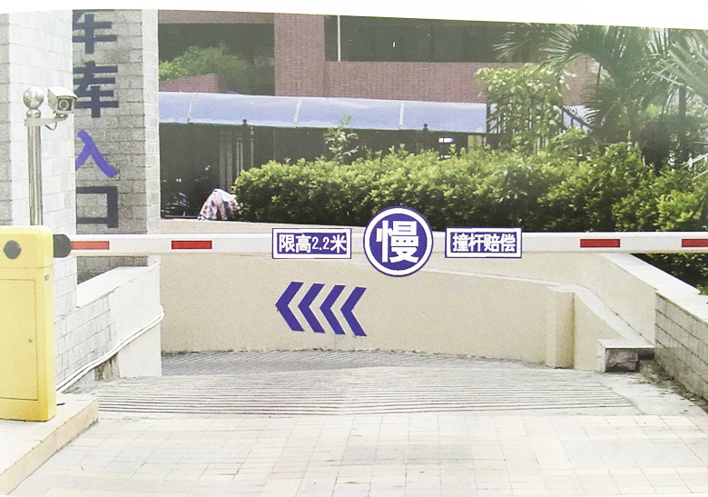 广告级反光膜应用在广告板